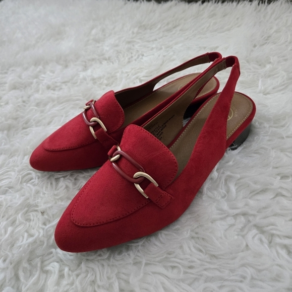 White Mountain Women's Boreal Slingback Heels. Color: Cruella Red Fabric. Size 9 - Picture 3 of 7